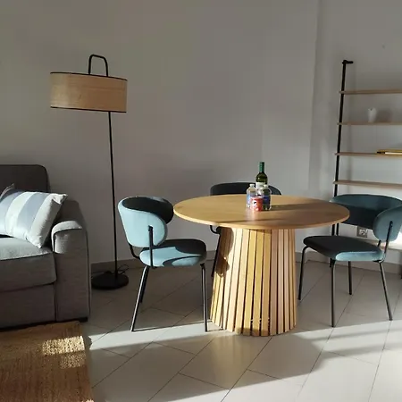 Edificio Alamos Albir אלביר