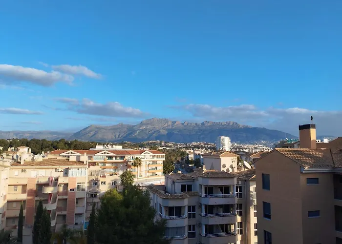 Edificio álamos Albir *
